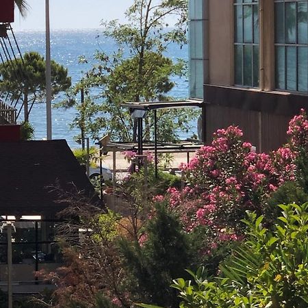 Lungomare apartment Vlorë Exterior foto