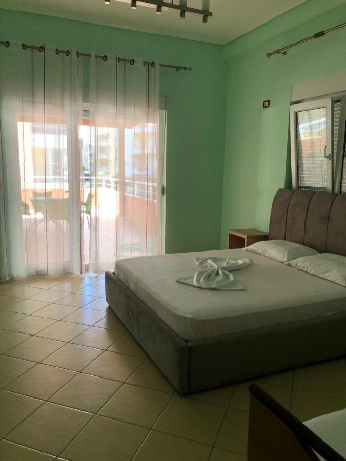 Lungomare apartment Vlorë Exterior foto
